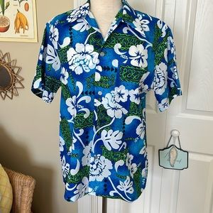 Royal Hawaiian made and style in Hawaii men’s button front shirt